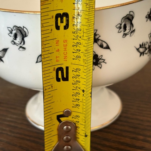 VINTAGE Royal Victoria dessert cups Black Rose Flower - Picture 6 of 6